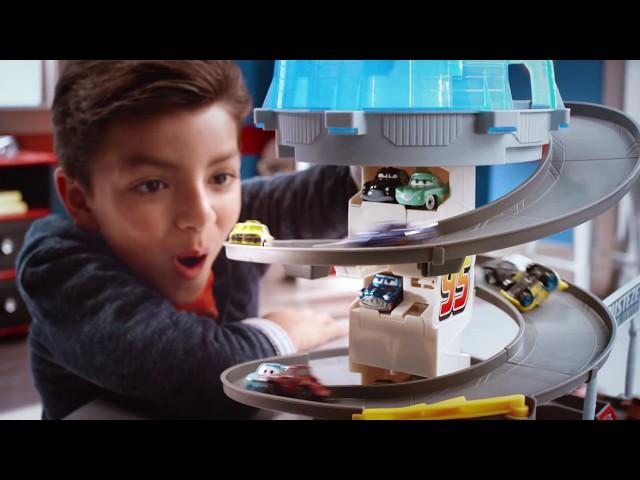 Disney•Pixar Cars: Mini Racers Rusteze Spinning Raceway | Mattel