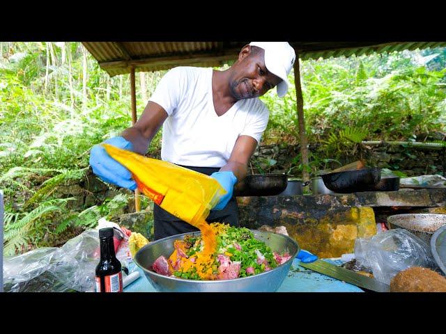 Jamaican Food!!  KING OF CURRY GOAT + Oxtail and Ackee in Montego Bay, Jamaica!