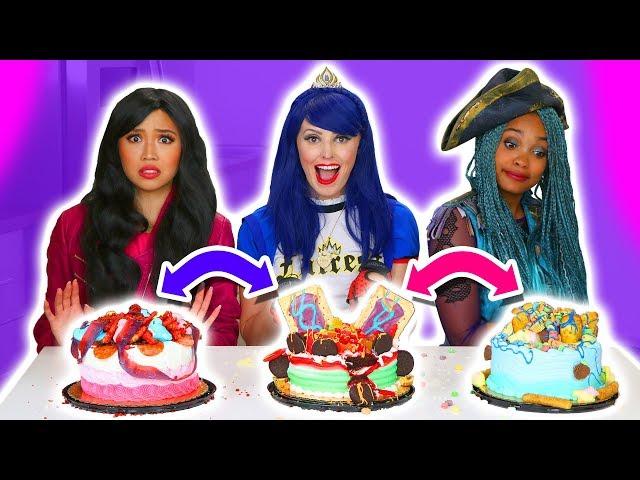 CAKE SWITCH UP CHALLENGE!!! EVIE VS UMA VS LONNIE. (Totally TV)