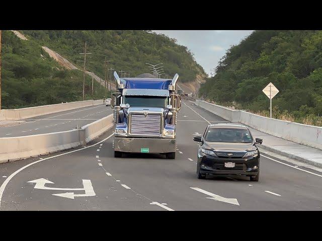 JAMAICA EAST SIDE TRUCKERS / S6-E12 EPIC