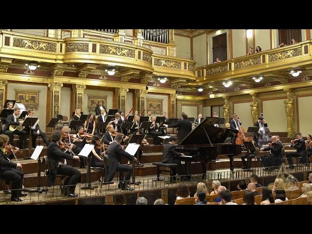 Tchaikovsky Piano Concerto No 1, Alex Zhang at the age of 12, with Vienna Hofburg Orchestra