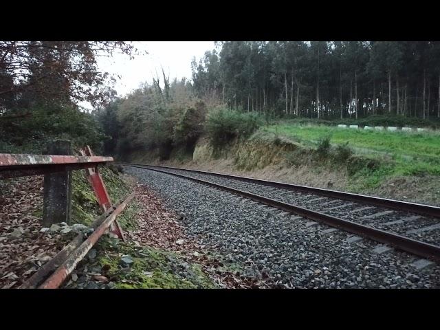 Tren Automotor TRD Renfe 594 diesel pasando cerca de Guísamo, Bergondo, A Coruña ( Coruña-Ferrol)