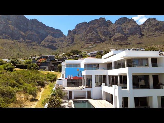 Villa in Camps Bay: The Baule Mansion, High Class Living and Art House