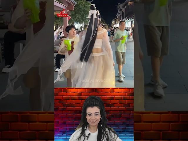  The New Queen of the Streets in Hanfu Style! Amazing Reactions! #Reactions #streetstyle #hanfu