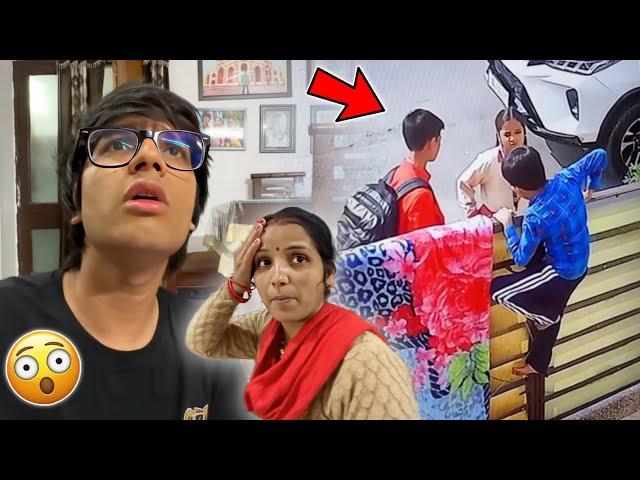 Kunali Pakda Gaya Girlfriend Se Baat Karte Huye  || Sourav Joshi vlogs