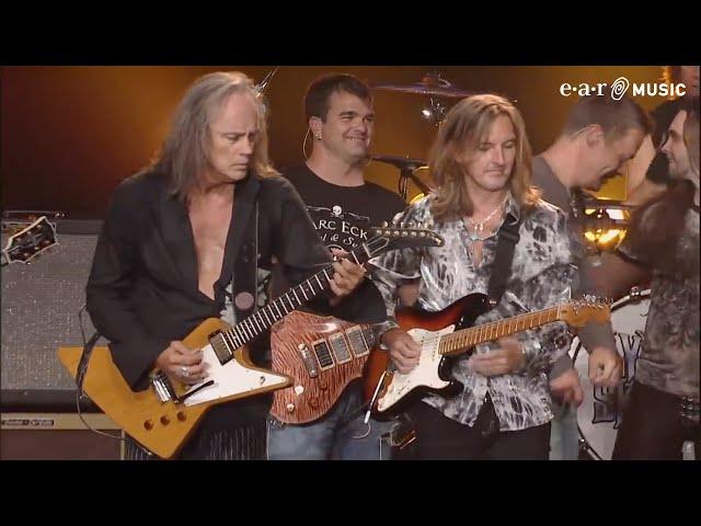 Lynyrd Skynyrd 'Sweet Home Alabama' (Live In Atlantic City)