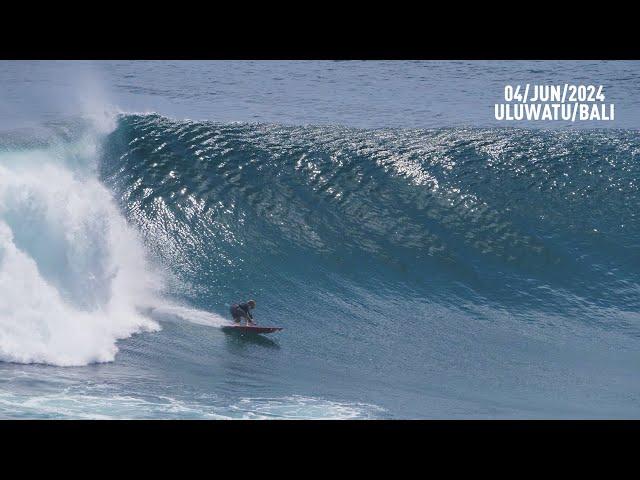 Outside Corner - Uluwatu - RAWFILES - 04/JUN/2024 - 4K