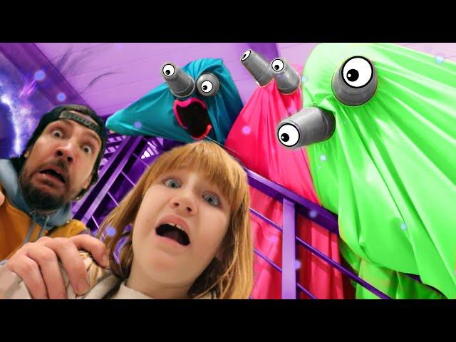 RAiNBOW GHOSTS 2 - SAVE the DOGS!! Adley goes back inside the Portal House! New Doors & Hide n Seek