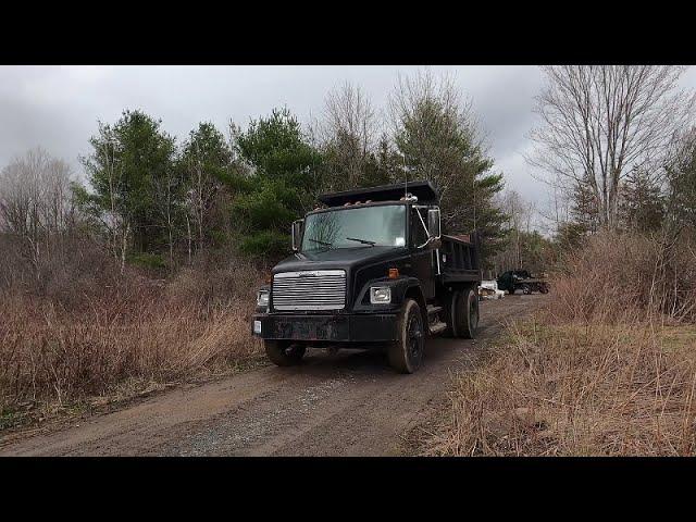 Buying and fixing a dump truck: 96 Freightliner FL70 w/ 8.3 cummins