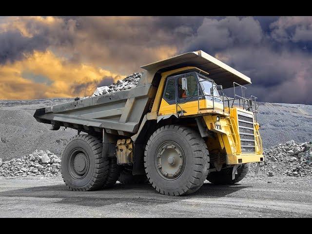 Heavy Haulers in the oil sands - Biggest Trucks In The World!