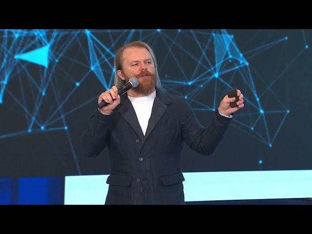 XVII ЕАМФ: Евгений Черешнев - От привычки сидеть в социальных сетях к слиянию с AI и сингулярности