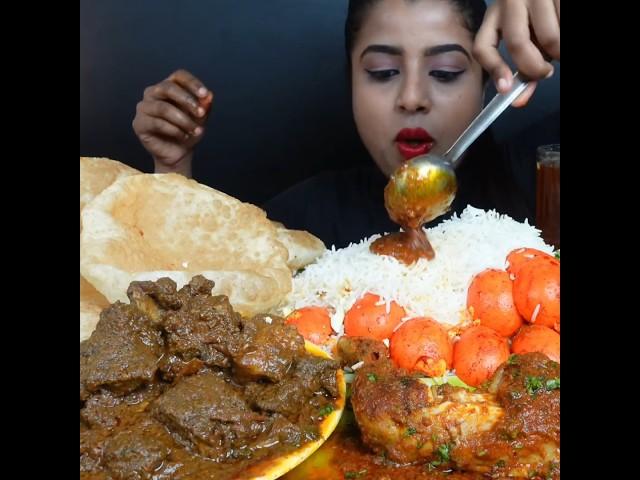 ASMR: EATING SPICY CHICKEN CURRY BASMATI RICE || #shorts #mukbangn#asmreating #mukbangasmr #asmr