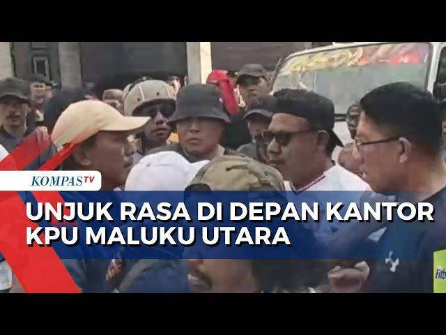 Ricuh, Unjuk Rasa di Depan Kantor KPU Maluku Utara