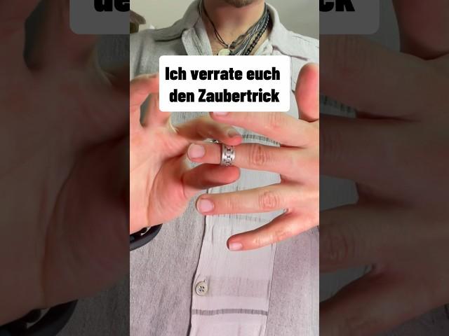 Halte das Video an und schreibe ob du weißt wie das funktioniert! 