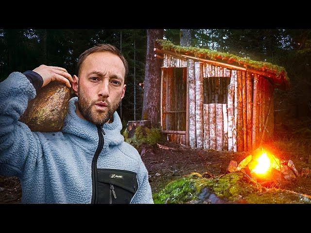 Primitieve hut bouwen in Zweden! | Afl. 1