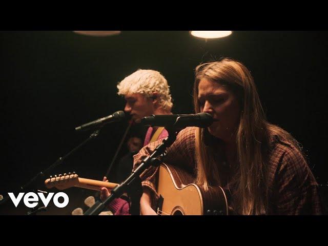 Jeremy Zucker & Chelsea Cutler - this is how you fall in love (live from the internet)