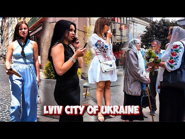 Sunday, Center of Lviv, Holy Trinity, sounds of the City and Generators [4k Virtual Walk] 2024