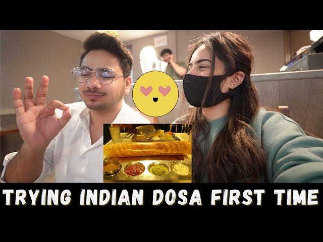 Indian Resturant Py Gye Pehli Dafa Dosa Khany | Pakistani’s Trying Dosa For First Time #dosa