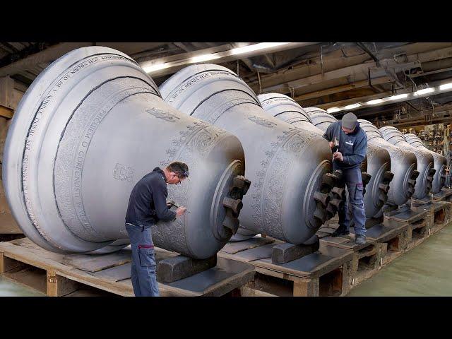 Inside Foundry Producing World’s Biggest Bells by Hands