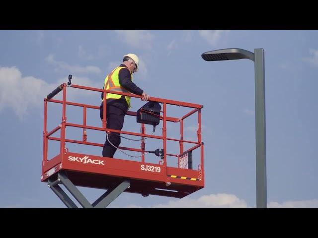 Skyjack's SJ3219 DC electric scissor lift