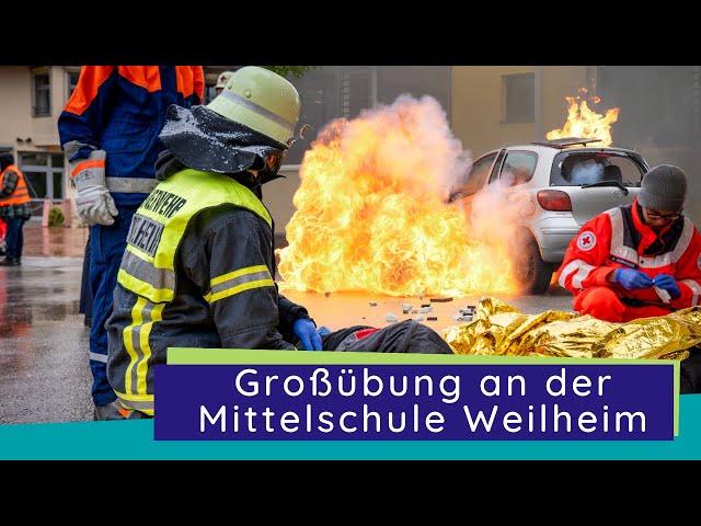 Großübung an der Mittelschule Weilheim | Feuerwehr, BRK, Schulsanitätsdienst