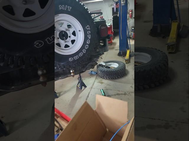 CJ7 sketchy stuff. #automobile #jeep #mechanic