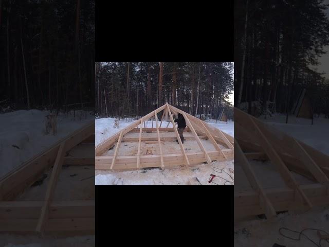 ПО СЕЙ ДЕНЬ СТОИТ, НЕ ПАДАЕТ #беседка #своимируками #крыша #dmitrievstroy96 #стропильнаясистема