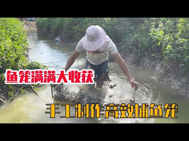 The young man made a big fish cage and put it into the river. The next day  the fish cage was full