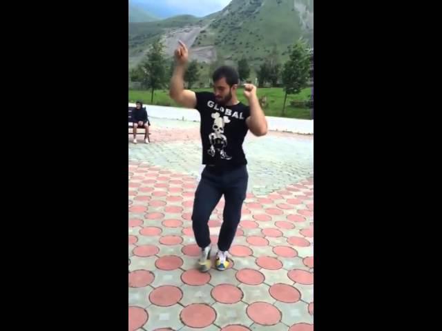 The Ossetian dances under the song of the habibi