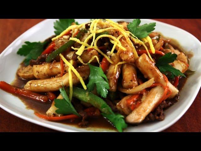 Korean Royal Court Stir Fried Rice Cakes (Gungjung-tteokbokki: 궁중떡볶이)