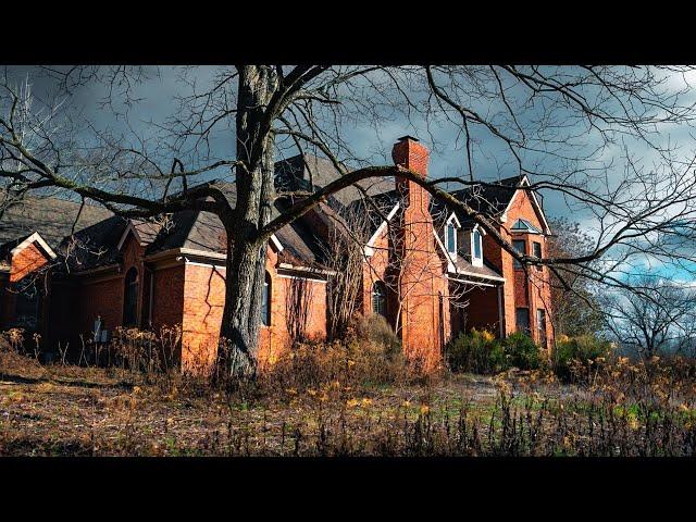 ABANDONED Millionaire's Tennessee Mansion