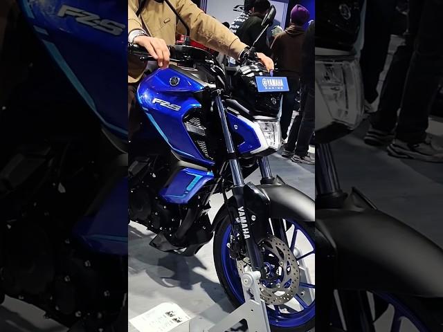 New 2025 Yamaha FZ-S FI V5 with hybrid tech in Blue colour #bike #shorts #trending #yamaha #fzsfiv5
