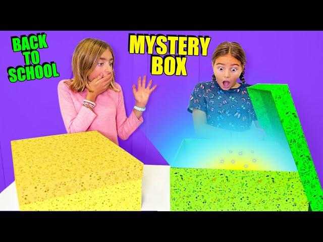 MYSTERY BOX VUELTA AL COLE Gisele y Claudia