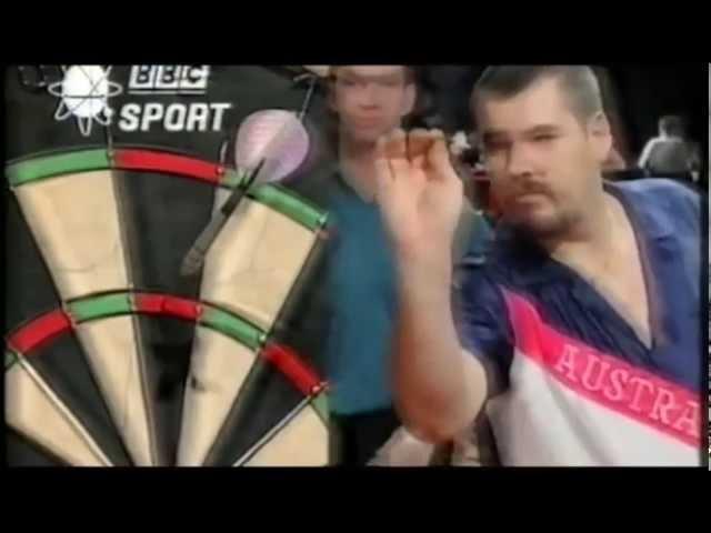 Weening 9 dart finish attempt in the first leg of a match! - Embassy 1994