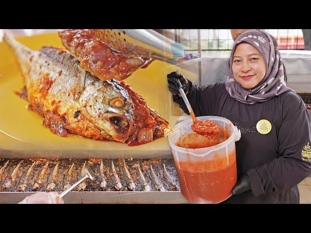 Sedapnya Ikan Cencaru Sumbat Sambal Dengan Bawang Tabur Rangup di Ikan Sumbat Warisan, Puchong