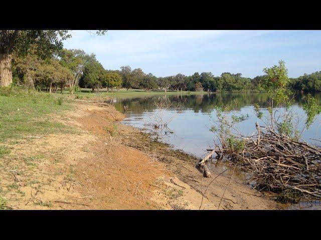 Metal Detecting again at the Old Lake - SILVER Scattered Along the Shoreline