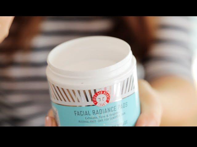 How to Use Facial Radiance Pads | First Aid Beauty®