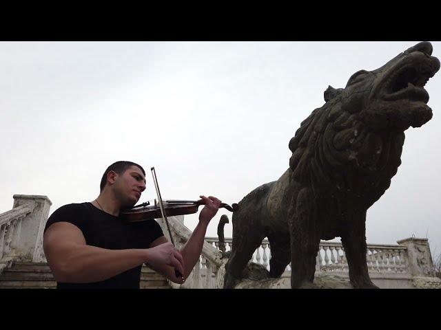 Tughushi - Bodybuilder plays Beethoven