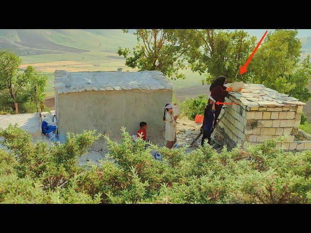 The ability of a single mother to make a bathroom and toilet with very few facilities