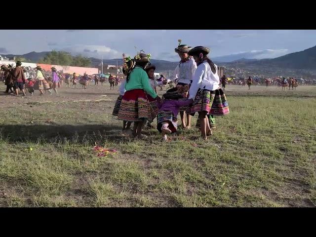 Lo máximo niños participando en los carnavales rurales ayacuchanos#Ayacucho #carnaval