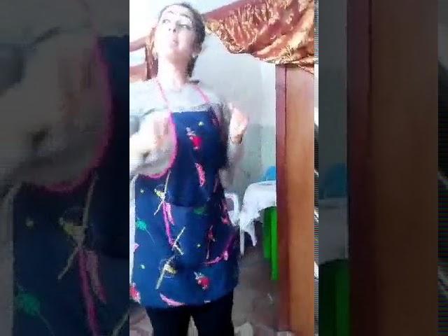 духтари точик мечумбонаше