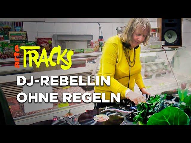 Gegen Fake DJs: Die riesige Plattensammlung von DJ-Punkerin Marcelle | Arte TRACKS