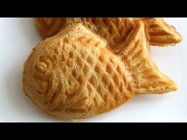 Korean fish-shaped bread with red bean filling (Bungeoppang: 붕어빵)