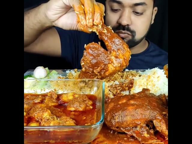 ASMR: EATING SPICY CHICKEN CURRY BASMATI RICE || #shorts #mukbangn#asmreating #mukbangasmr #asmr