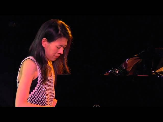 Jenny Lin Performs Mompou Secreto