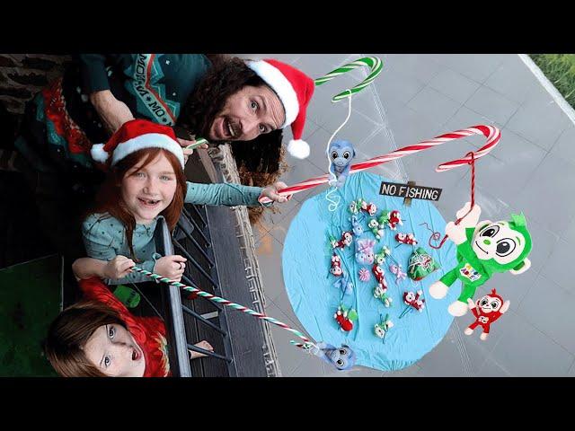 5 FAMiLY CHRiSTMAS CHALLENGES!! Drop Test - Candy Fishing - Rainbow Wheel - Xmas Cool Whip Tree 