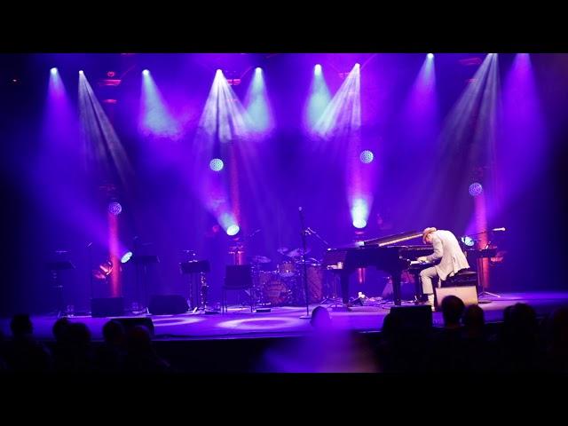 White Cliffs of Dover, Roundhouse - London