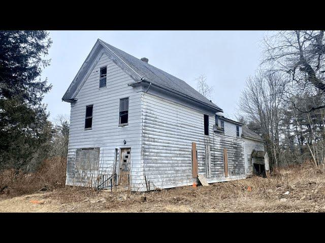 Exploring an ABANDONED House (Rutland, MA)