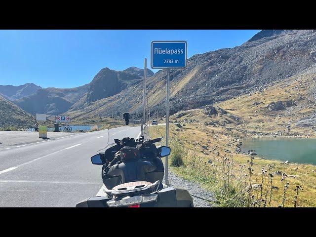 BMW R 1250 RT - Auffahrt Flüelapass von Davos aus.