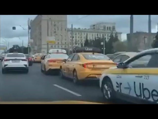 Russian taxi app hacked with hundreds of drivers ordered to same location in Moscow